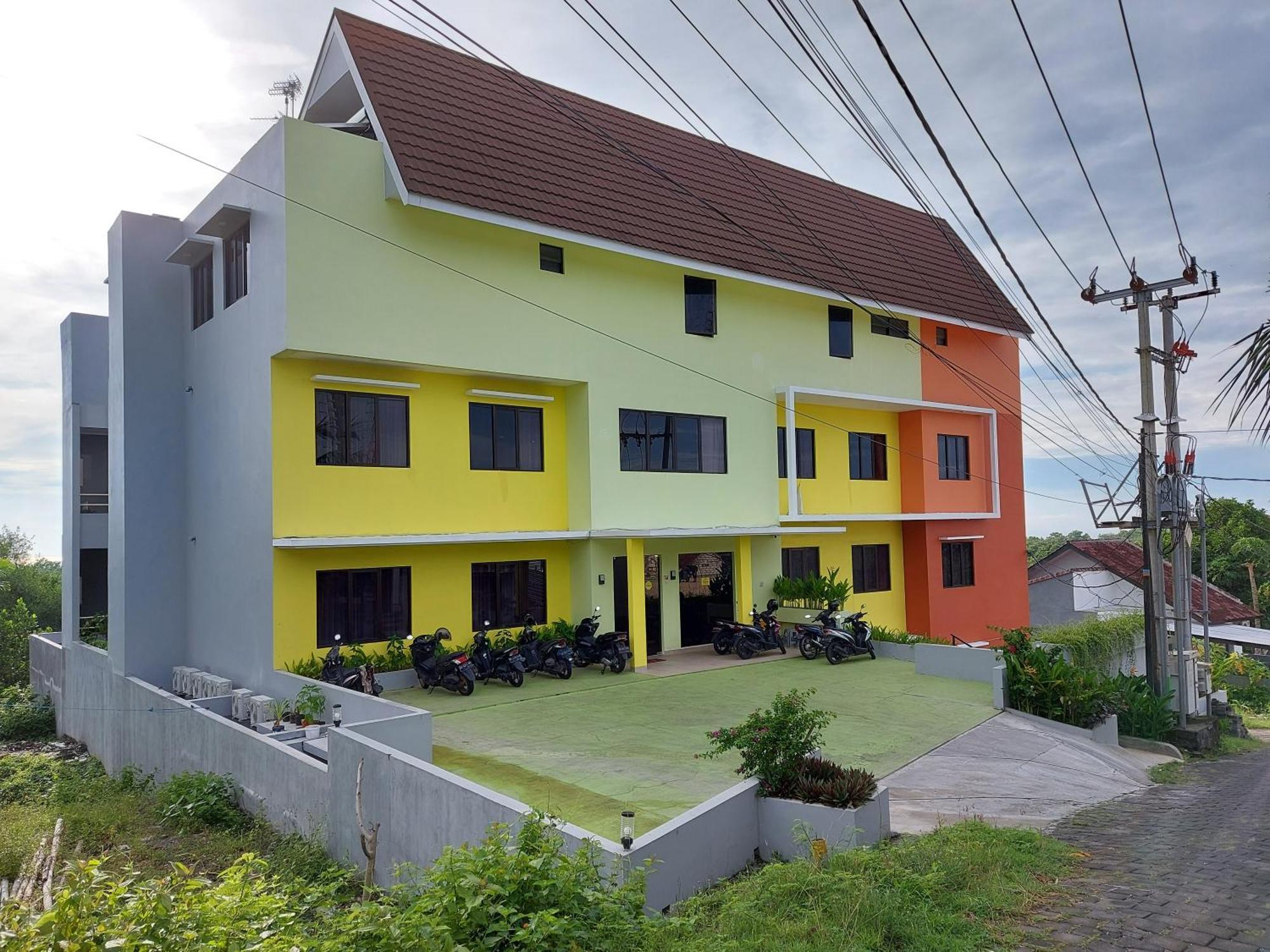 Yellow Guest House Uluwatu  Ngoại thất bức ảnh